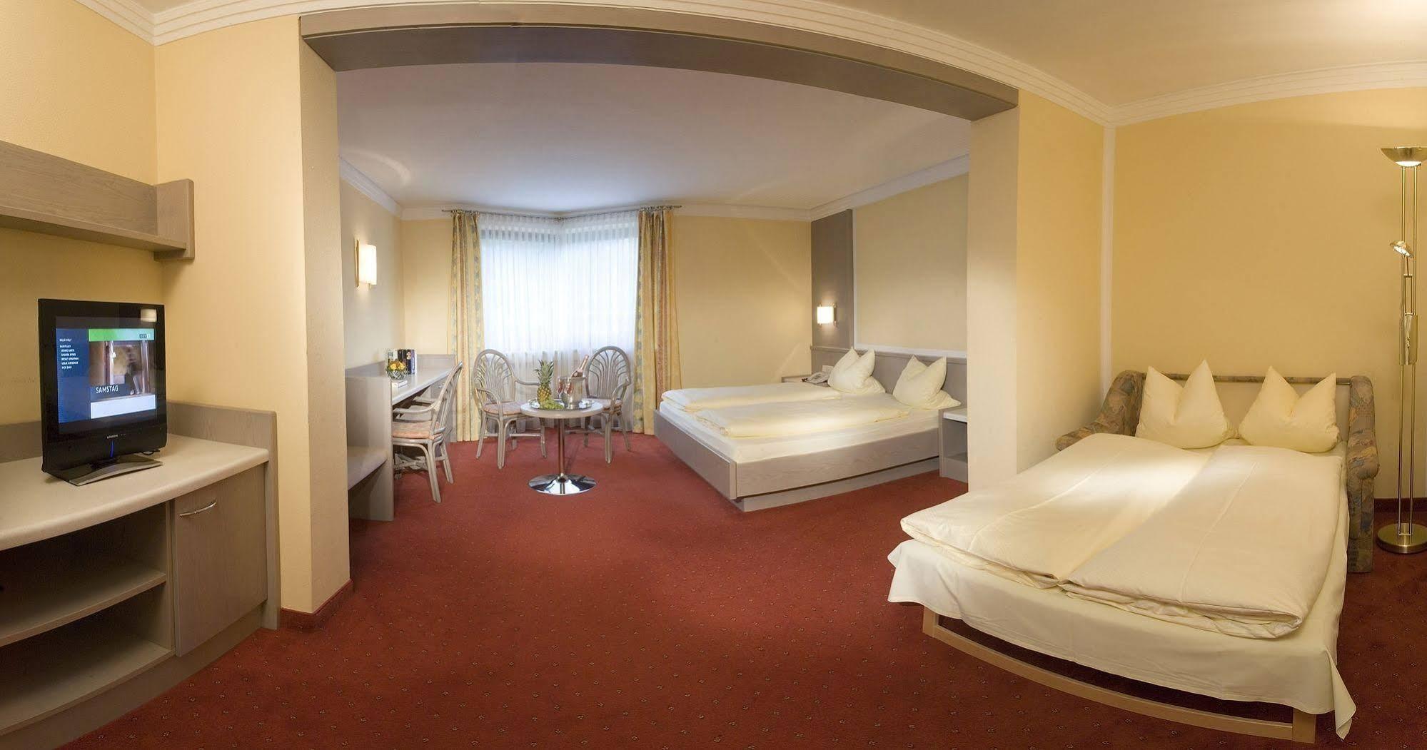 Hotel Bruno Fügen Eksteriør billede