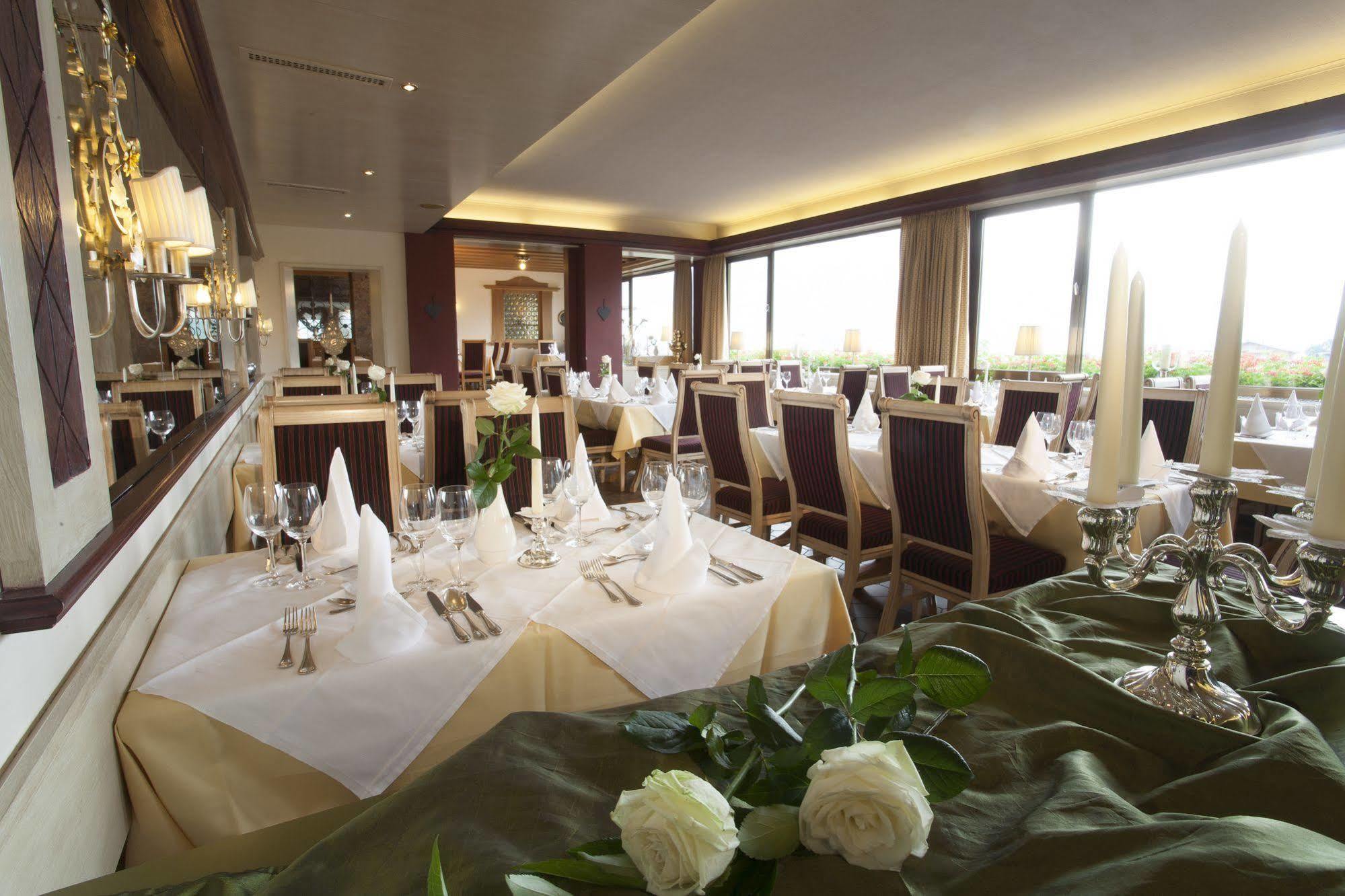 Hotel Bruno Fügen Eksteriør billede
